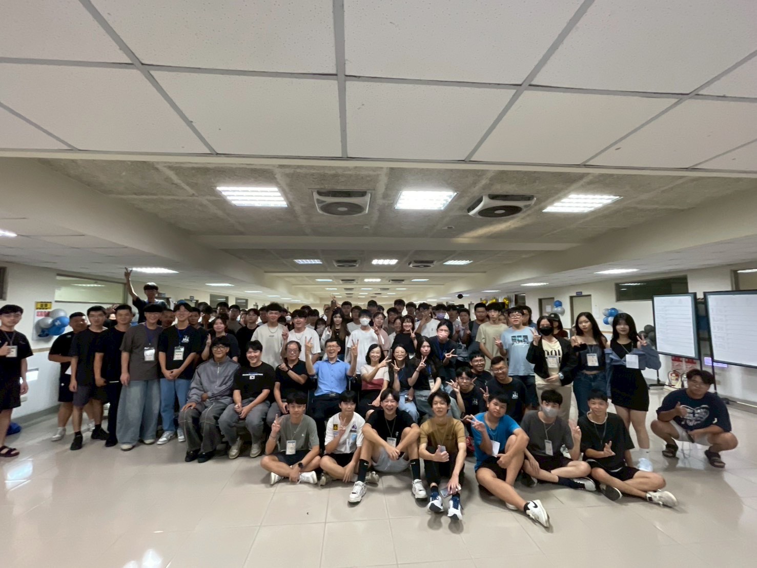 LINE_ALBUM_114930 環工迎新_251029_31