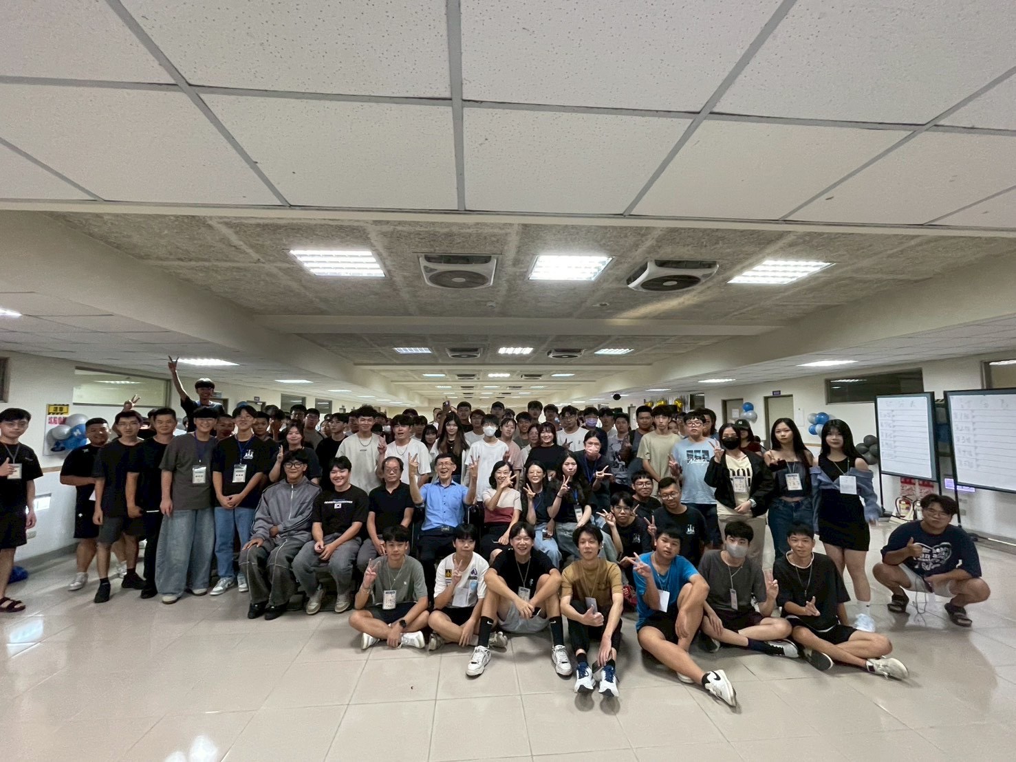 LINE_ALBUM_114930 環工迎新_251029_30