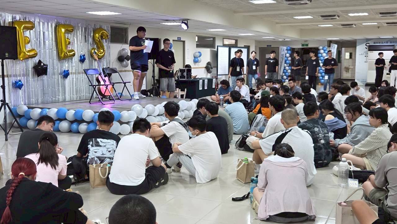 LINE_ALBUM_114930 環工迎新_251029_16